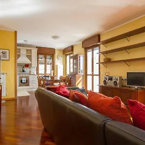 Bright House With 2 Bedrooms & A Unique Terrace Italië